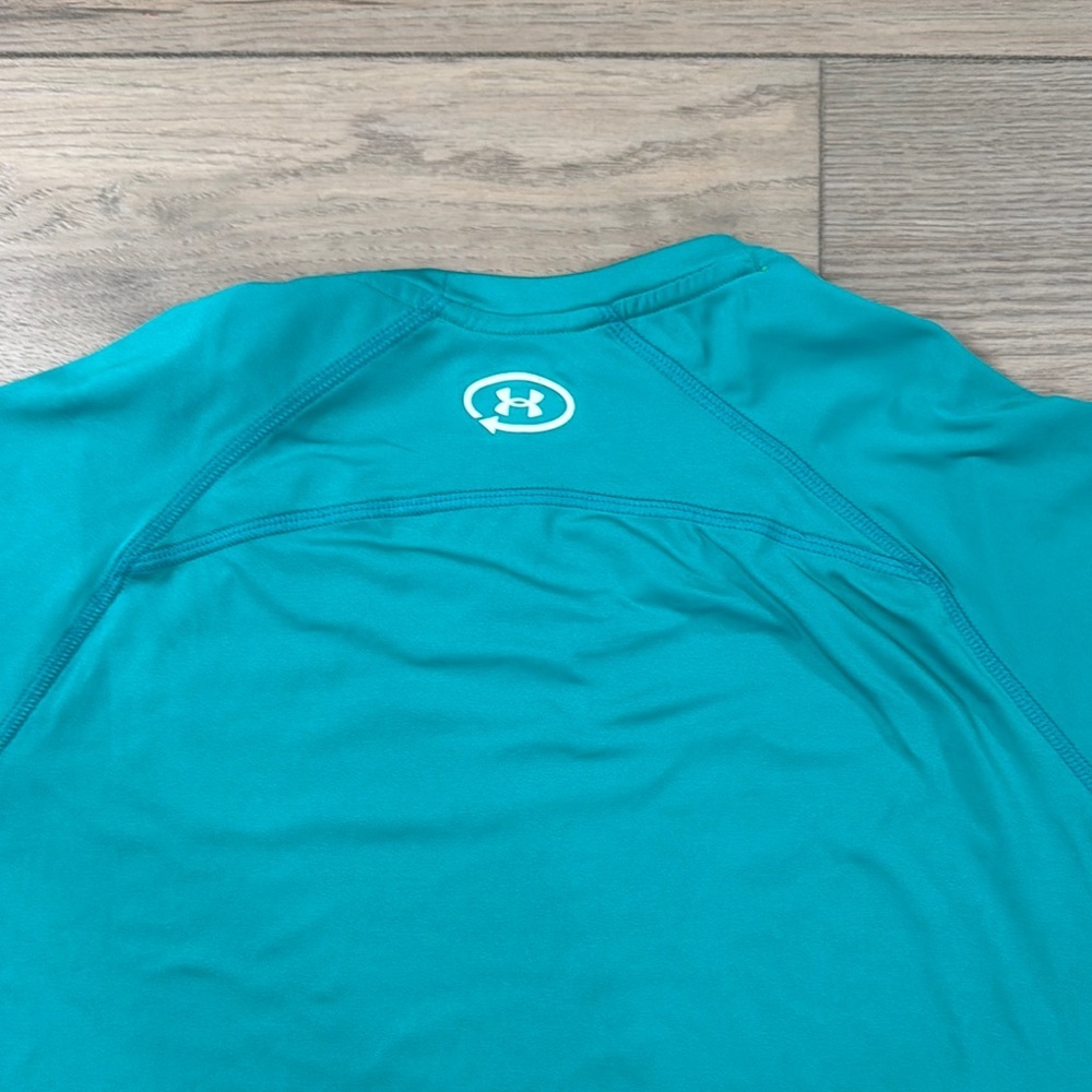 Under Armour Women's Teal Semi-Loose Shirt - Picture 7 of 7